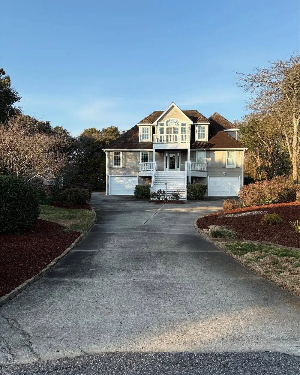 Driveway & Entry, Kitty Hawk, before cleaning